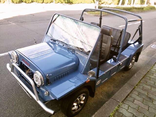 Kuny3298's tweet photo. Mini MOKE で少しだけドライブ 40km/h くらいで髪の毛がボサボサになっちゃう #Classic_mini https://t.co/OxohtyL9WQ