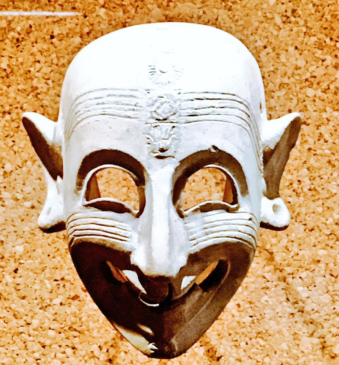 OpusPaulicium's tweet photo. ๐ ร lunedรฌ e non sono piรน a Cagliari๐. Purtroppo non c'รจ niente da ridere... #museoliquido #sardolicesino #ArcheoGFOSS2016 https://t.co/yxsv6SNwhO
