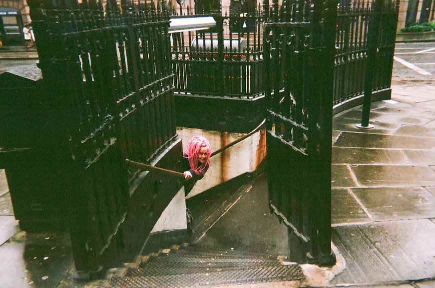 moteofdustfilms's tweet photo. Today is #WorldHomelessDay bringing positive attention to some of our most vulnerable people https://t.co/KOnOqeIsHo @cafeartuk #StreetView https://t.co/PavX9BLuv1