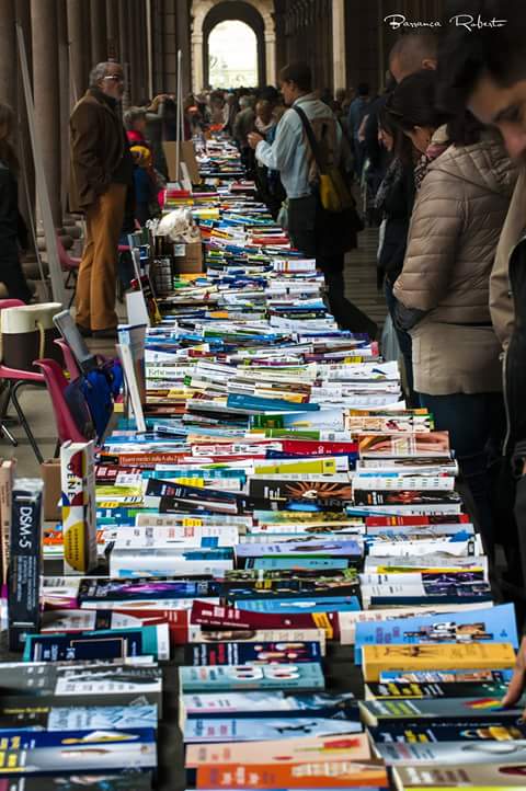 alby140375's tweet photo. La #cultura rende l'uomo #libero !
#caffèculturaliviù #PorticiDiCarta #unlibroperte #salonedellibrotorino https://t.co/aE6IYXMvWY
