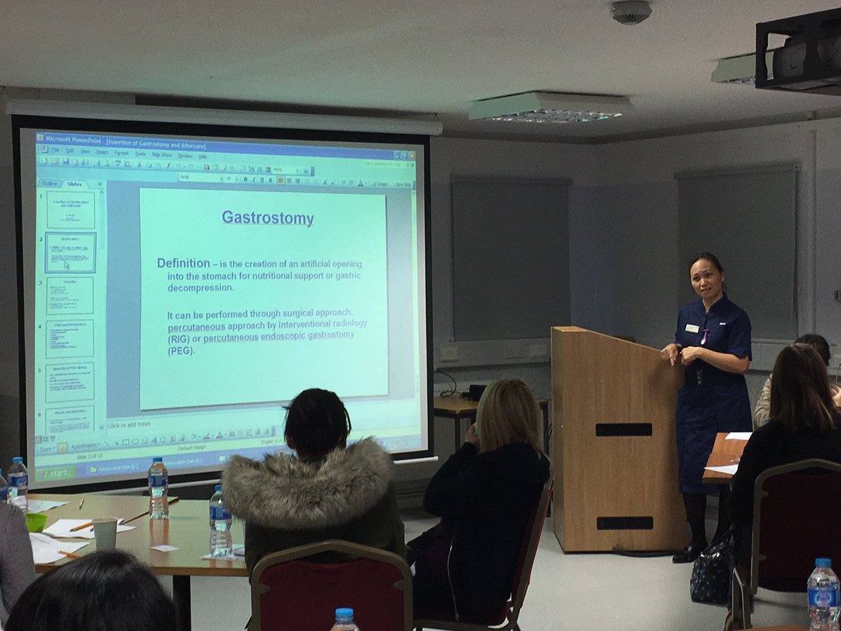 Nutrition_HWP's tweet photo. .@heatherwexham's GI Matron covering a session on #gastrostomyinsertions. @clinedFHFT @Nutnurse97 #workingtogether #nutrtitionalstudyday https://t.co/9heBwua3TQ