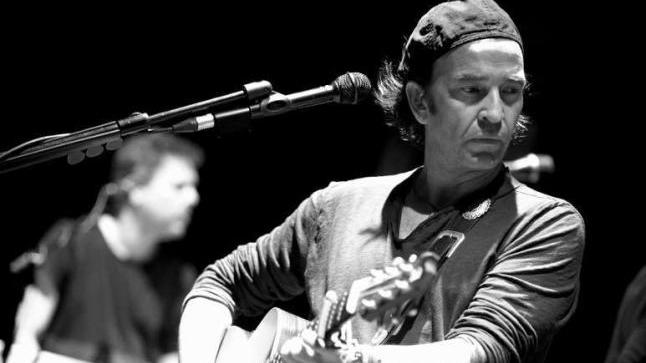 junglaradiovlc's tweet photo. En nada,#AlvaroUrquijo d @los_secretos estará #EnCompania d Toni Bernan, Pascual Martínez e @IsabelDauden,12 h., @Radio4Gvalencia, 100.9 fm https://t.co/3TxEG0GwE8