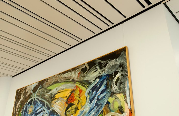 Eyevolution_Ltd's tweet photo. Top Rail- an easy way to blend a picture rail into an existing dropped ceiling #droppedceiling #artdisplay #interiordesign #interior #office https://t.co/bdGlEZlH9Q