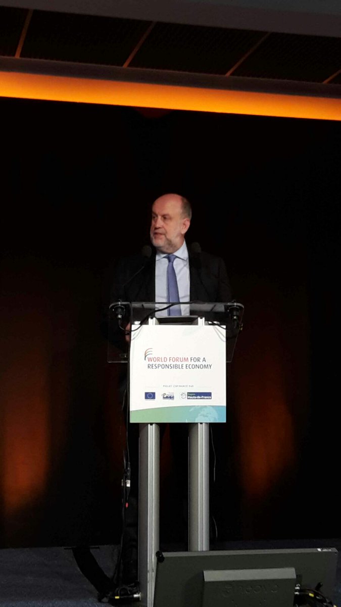 ademe's tweet image. B. Lechevin est présent au #WFRE2016 : "Ns devons construire une économie + durable, + désirable, au service des hommes et non l’inverse"