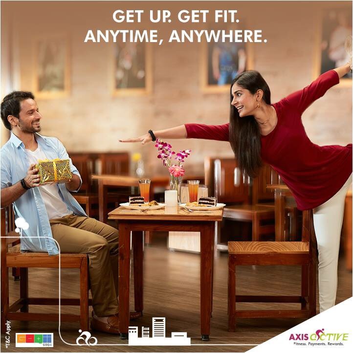 sahai_alankrita's tweet photo. Get UP get FIT @AxisBank  ..get the new fitness tracker cum Wallet and get rewarded . @MissDivaOrg @feminamissindia https://t.co/njEPp5h8N7