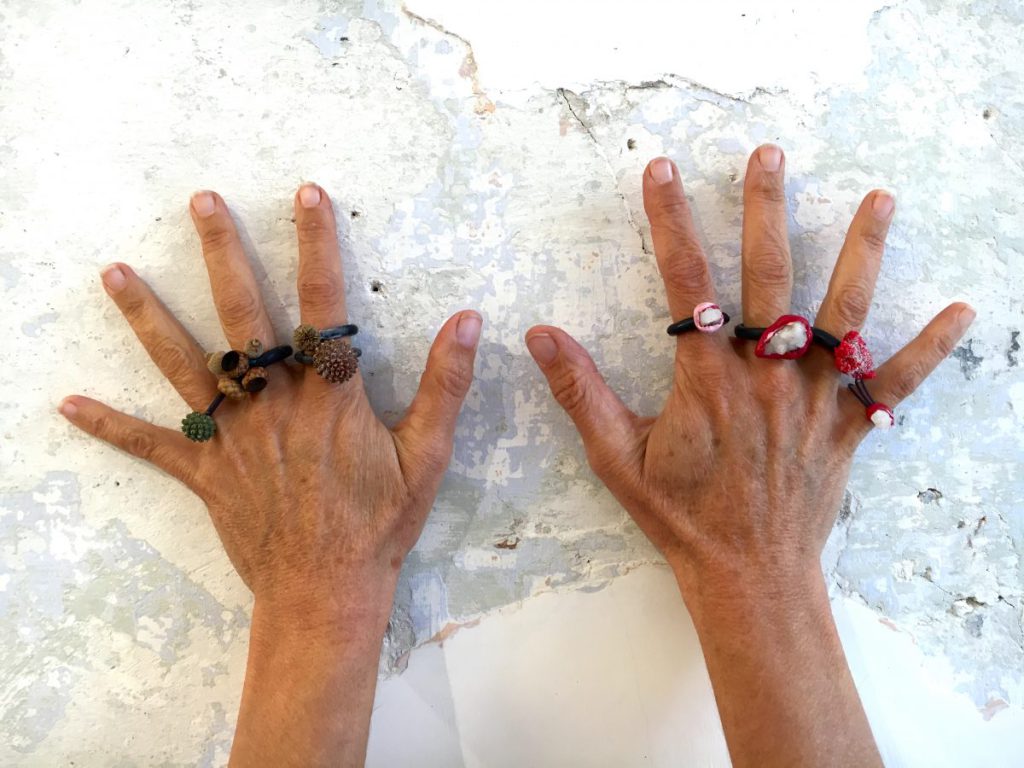 generimisti's tweet photo. dalla cera… gioielli! https://t.co/T8jMv9kHg1 https://t.co/zrOcEGa8wz