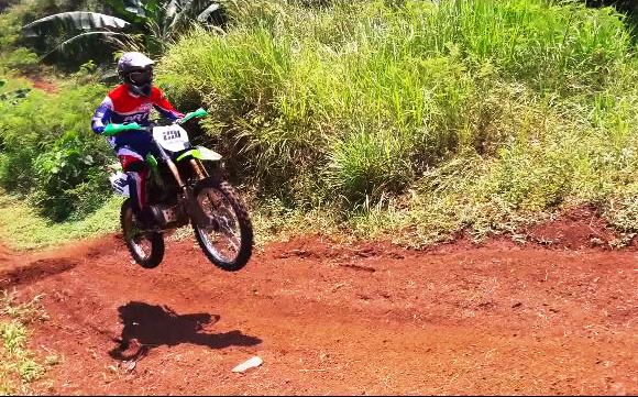 di saat kita diatas jgn lupa dengan yg di bawah