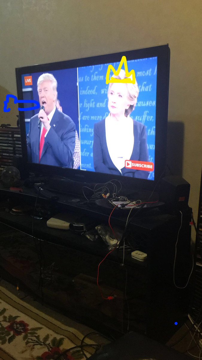 ladylefaye's tweet photo. #debate2016 #debate #HillaryVsTrump #Qween https://t.co/eR8YB4CYBo