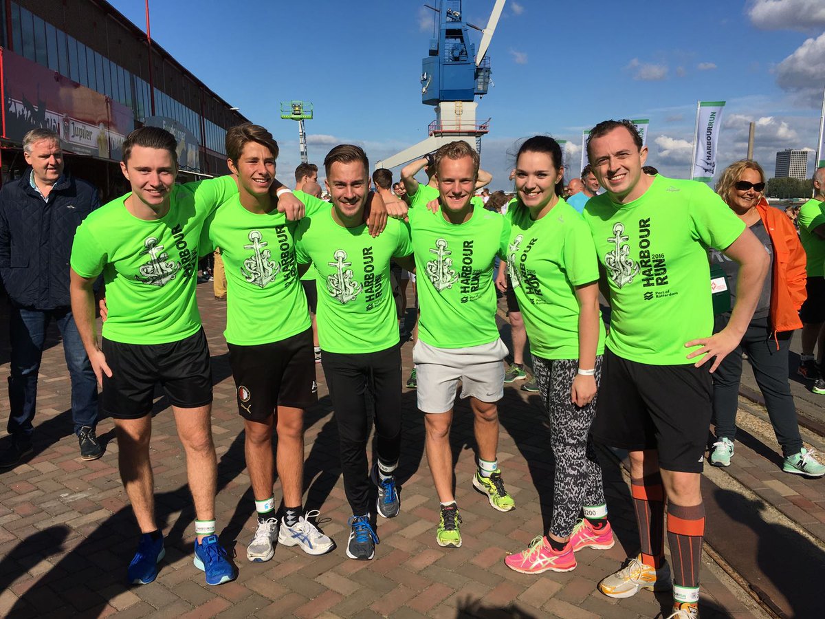 BroekmanLog's tweet photo. Proud of the #BroekmanLogistics @HarbourRun teams! Looking back at 
a succesfull event #stayfittogether #healthylifestyle #obstaclerun https://t.co/9VM44SbgHb