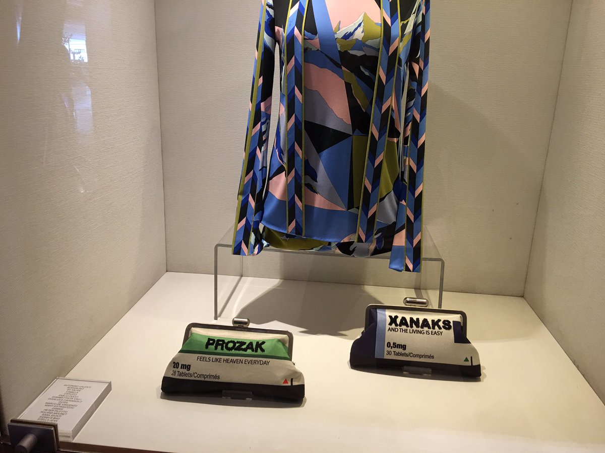 MTiffanyMegan's tweet image. Made sure I was up at 3 AM France time to watch the #Debates2016 #debate2 #TrumpVsClinton I can't believe people think she won?