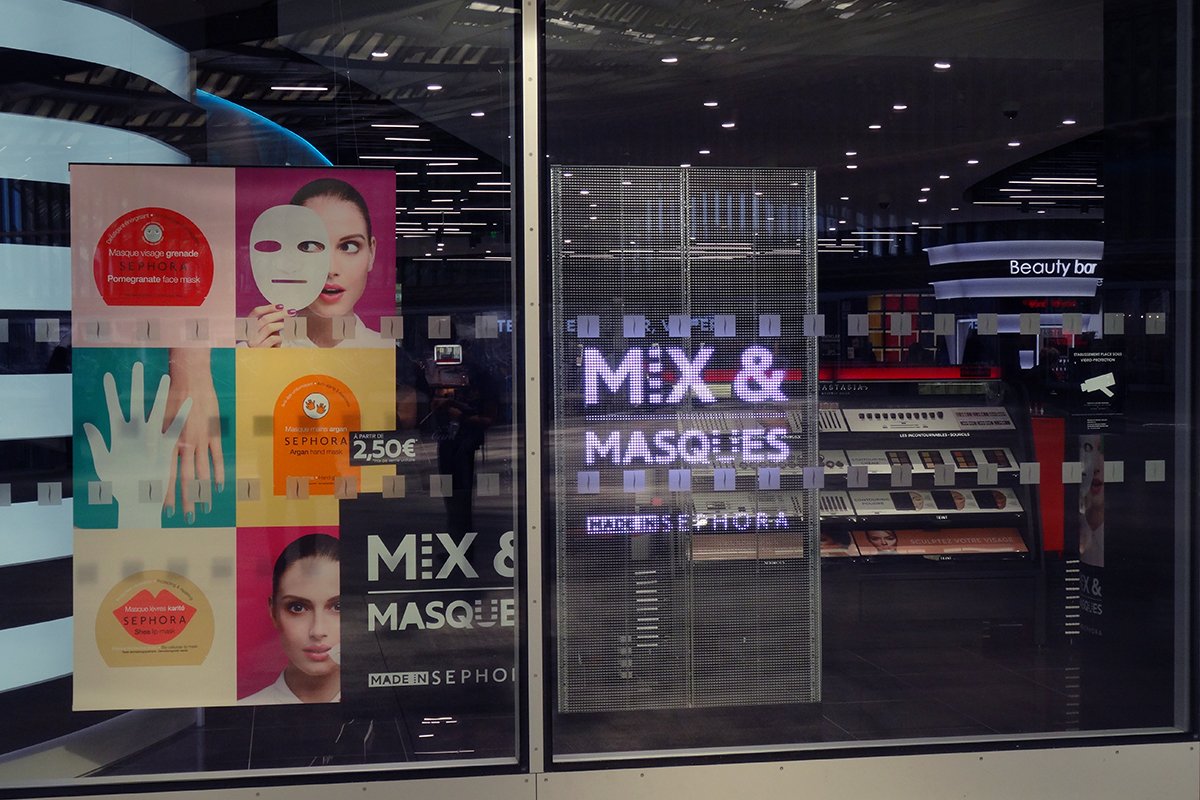 retail1stopbox's tweet image. #EcransLED transparents pour #Sephora aux Halles buff.ly/2dsMrGR #digital #beauté