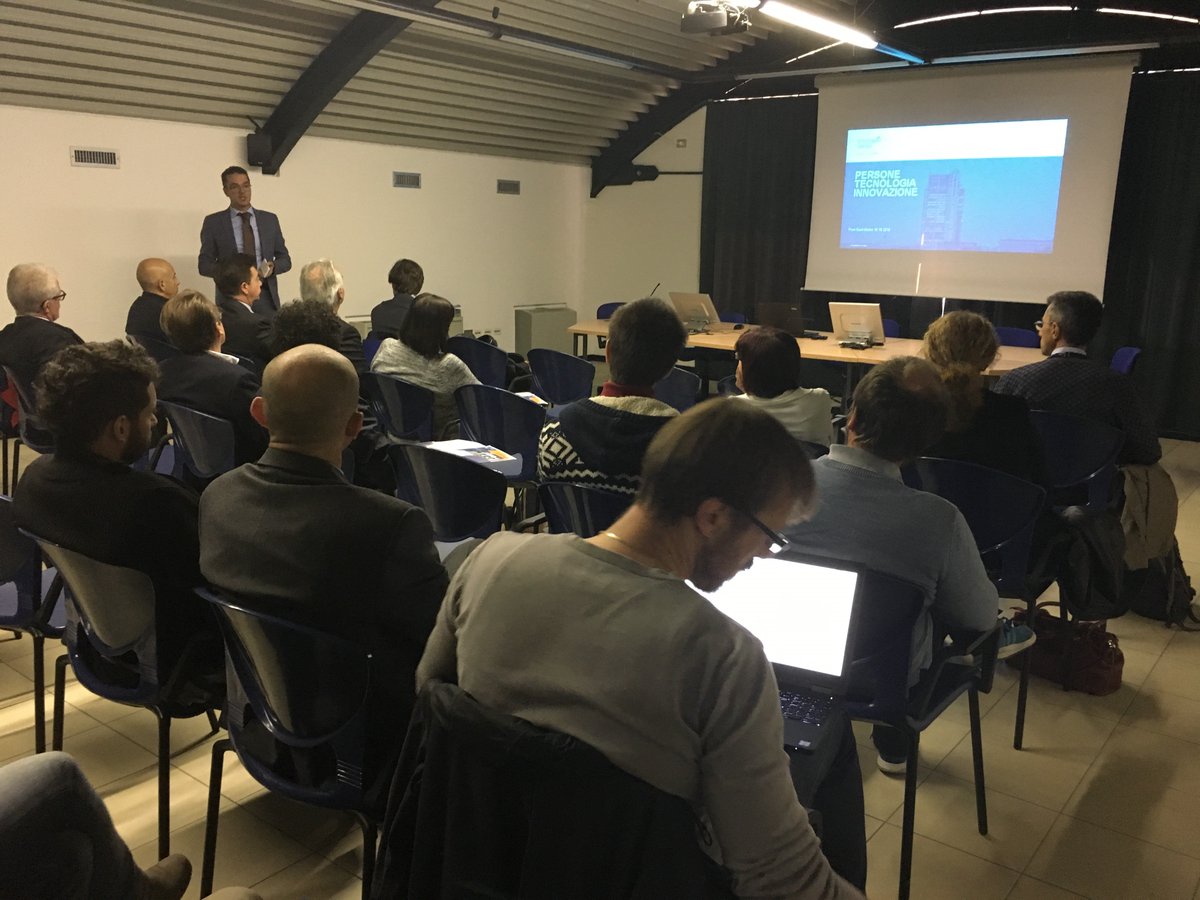 intesasanpaolo's tweet image. #TechshareDay VdA: Luca Calò, Coord. Commle Piemonte, VdA e Liguria per parlare di #innovazione per le #pmi  group.intesasanpaolo.com/scriptIsir0/si…