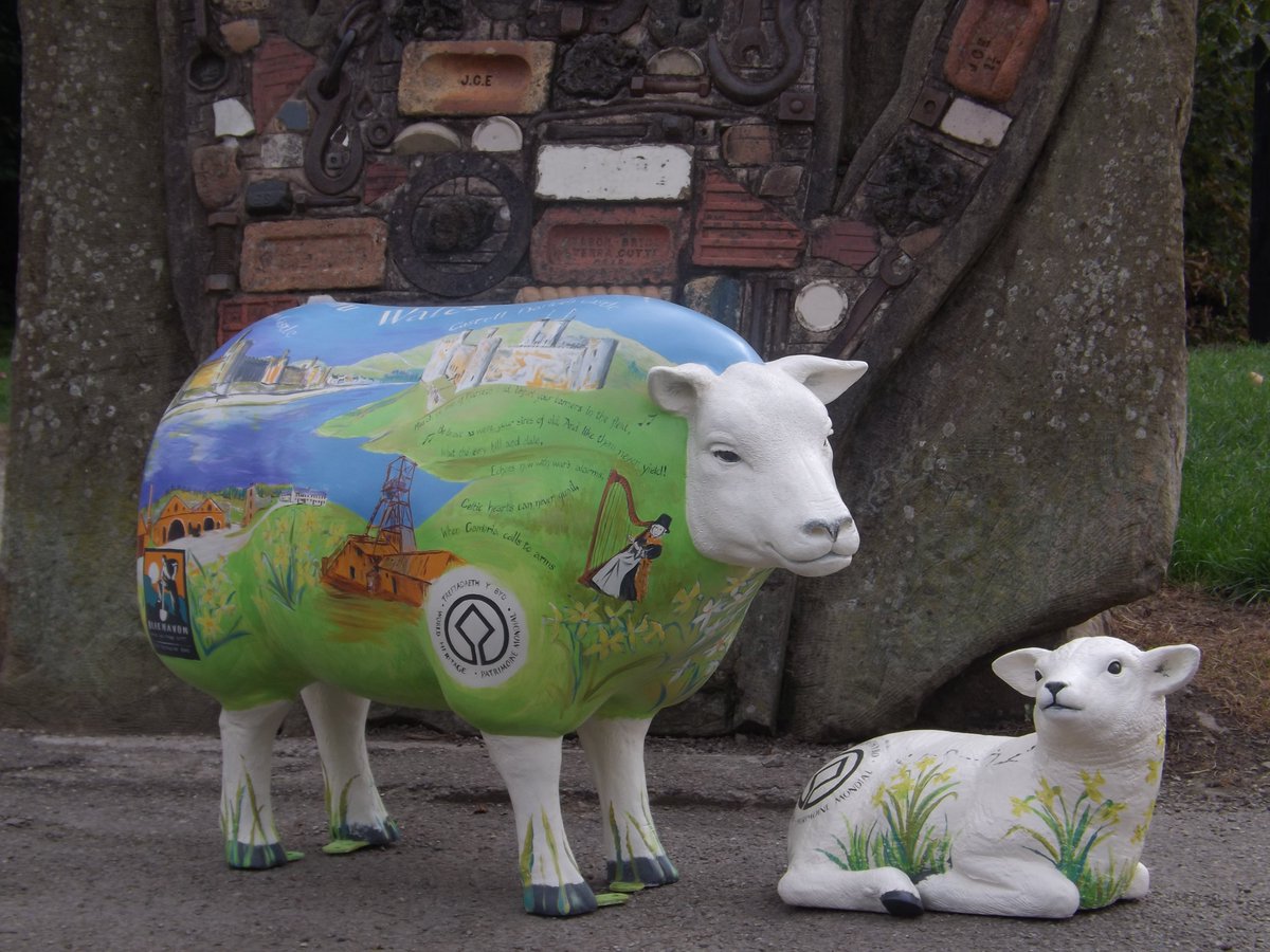 We proudly welcome our #sheep, Blodwen and Bestsi,
adorned with hand painted images of our magnificent 3 Welsh World Heritage Sites