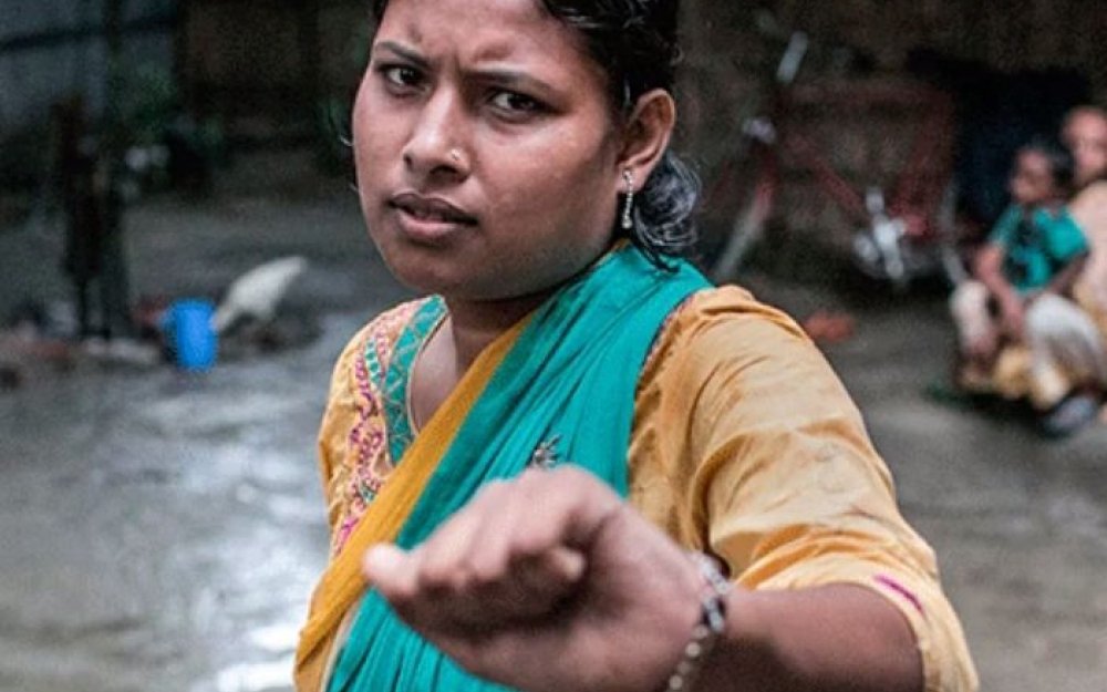 Le_Petit_Obs's tweet image. Sauvée d'un #mariage forcé à 14 ans, #RadhaRani est devenue porte-parole de la campagne contre les mariages forcés.
bit.ly/2eiWikG