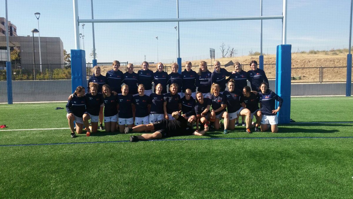 <a href="/DamesRugbyNL/">DamesRugbyNederland</a> <a href="/damesrugby_nl/">DamesrugbyNL</a> posando en nuestro campo del bercial! Preparándose para la final contra <a href="/ferugby/">España Rugby</a>
#getafe #rugby #rugbyunion