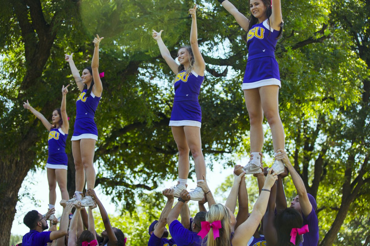 ChooseHSUTX's tweet photo. HSU celebrated it's 125th Homecoming this past weekend! #HSU125 https://t.co/PmGTtUAhix