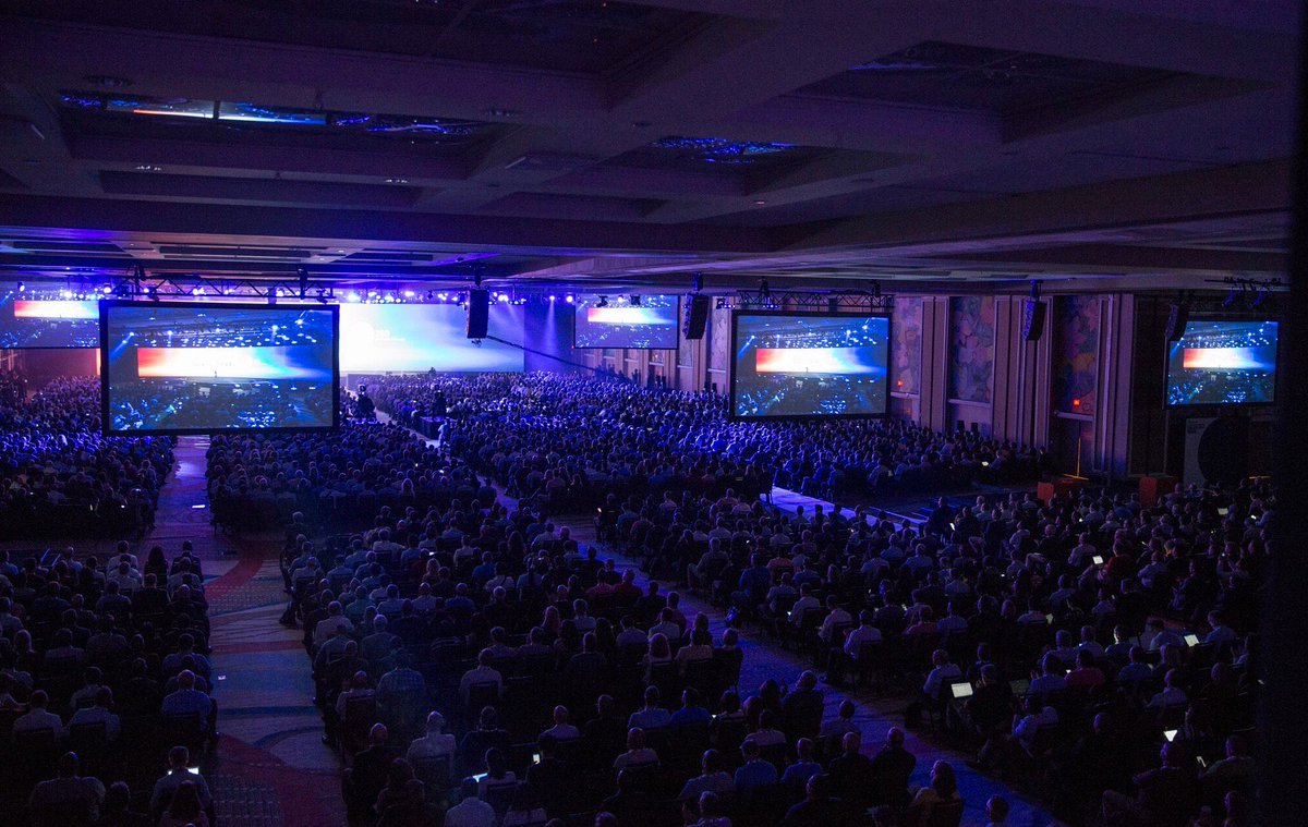 This is what the #GartnerSYM keynote room looks like. Whoa. That’s a lot of #CIO’s &amp; #IT leaders! Great photo, <a href="/GCTDesigner/">Glenn Thode</a>