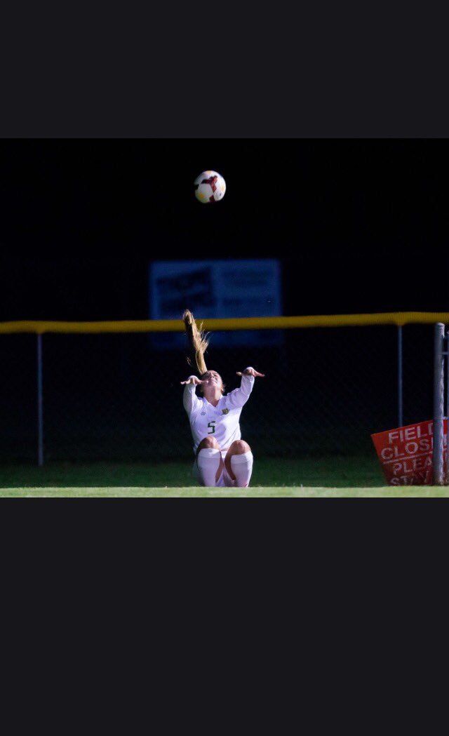 kerey_babs's tweet photo. I put my own twist on soccer ⚽️⚽️ https://t.co/s2X5YGPwZe