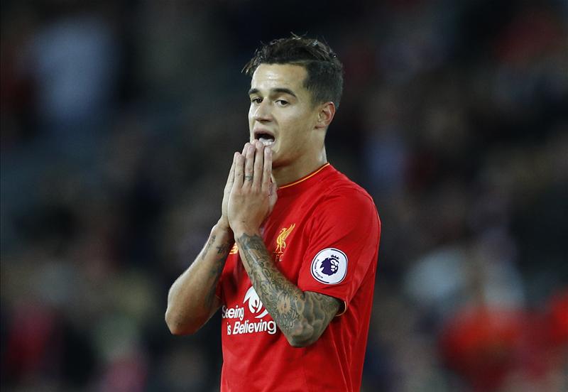 Footballtweet's tweet photo. Full time at Anfield: Liverpool 0 - 0 Manchester United. Red Monday didn't exactly live up to expectations did it? #LFC #MUFC https://t.co/63v52HuuxA
