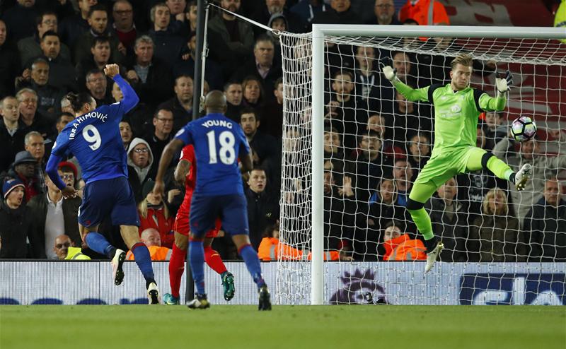 Footballtweet's tweet photo. Full time at Anfield: Liverpool 0 - 0 Manchester United. Red Monday didn't exactly live up to expectations did it? #LFC #MUFC https://t.co/63v52HuuxA