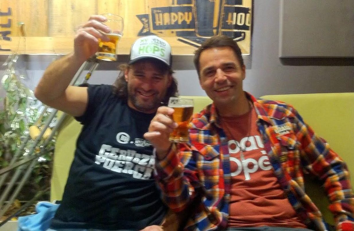 Mundo Cerveza (@mundocerveza) on Twitter photo 🍺 Charlamos con los maestros cerveceros de <a href="/CabesasBier/">Cabesas Bier</a> y <a href="/antarescerveza/">Cervecería Antares Oficial</a> 🍺
mundocerveza.com/charla-rorro-c… 🍺 Charlamos con los maestros cerveceros de <a href="/CabesasBier/">Cabesas Bier</a> y <a href="/antarescerveza/">Cervecería Antares Oficial</a> 🍺
mundocerveza.com/charla-rorro-c…