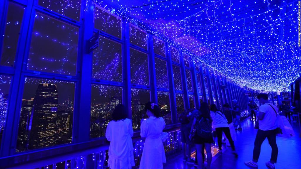 CNNTravel's tweet image. Total Tokyo: The ultimate locals&apos; guide cnn.it/2enWc8s