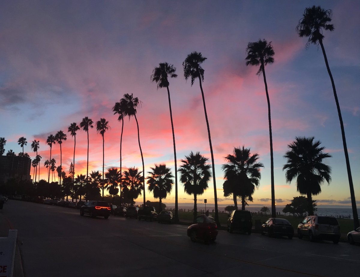 LaJollaTaxi's tweet photo. #lajolla #sunset #16October2016 #October162016 https://t.co/GarfG13JQP