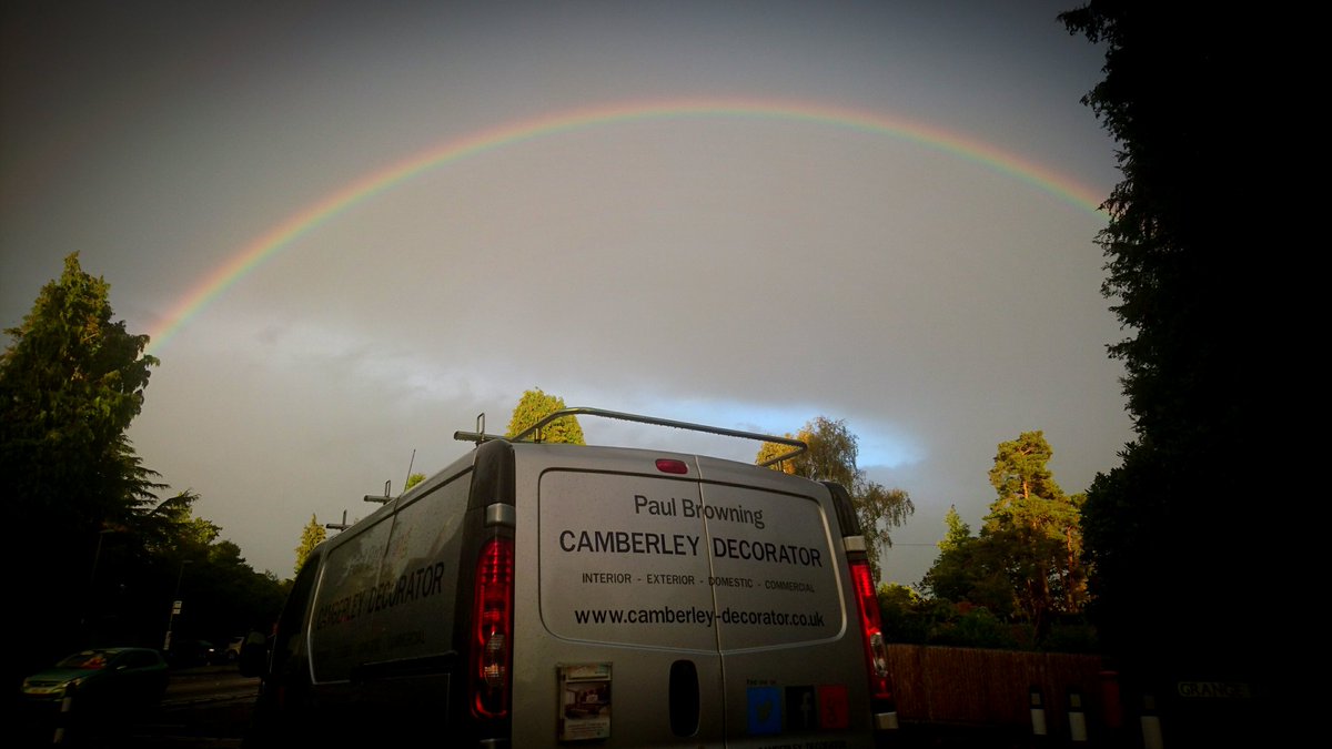 camberley_dec's tweet photo. 🎶Up above the trees and houses... #Camberley #rainbow #camberleydecorator 📷💕 https://t.co/O7vx9gLabK
