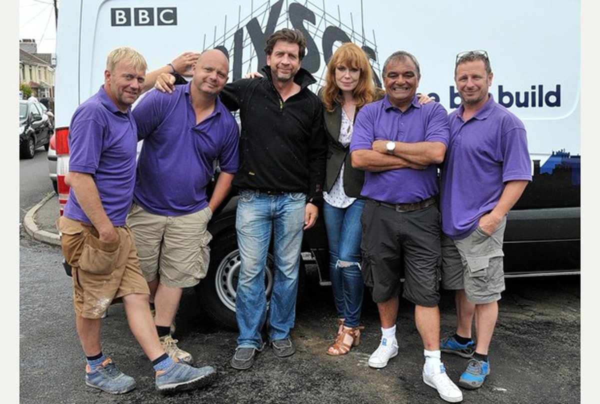 Geberit AquaClean answers BBC’s SOS call to help 5 year old  bit.ly/2egJT1T <a href="/GeberitUK/">Geberit</a>