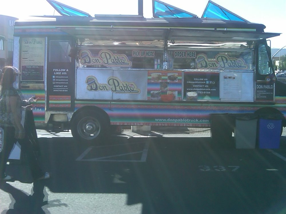 Not So Blue Monday 10/17 @gfoodlounge <a href="/CurryUpNow/">Curry Up Now</a> <a href="/ScotchBonnet510/">Scotch Bonnet 510</a> <a href="/FlavofEthiopia/">Flavors of Ethiopia</a> <a href="/redsauceballs/">Red Sauce Meatballs</a> <a href="/eatmobowl/">MoBowl</a> <a href="/donpablotruck/">Donpablotruck</a> LETS EAT!