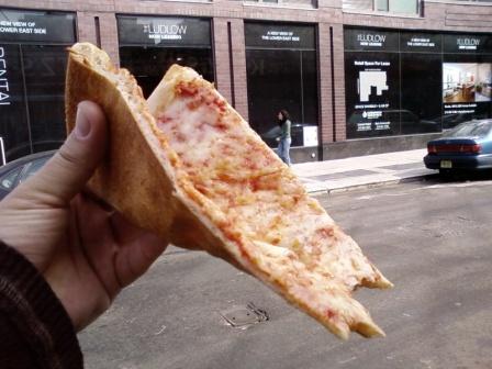 DanielAshley13's tweet photo. #WhatIBringToTwitter An explanation of the right and wrong way to eat pizza.  The correct way is on the left.  Sorry... #ImFromNewYork https://t.co/0K7GqWRhH2