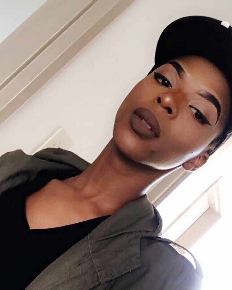 martinisive's tweet photo. I'm the girl who does winter looks during the summer 😒🌸 https://t.co/46ZSIIDZi8