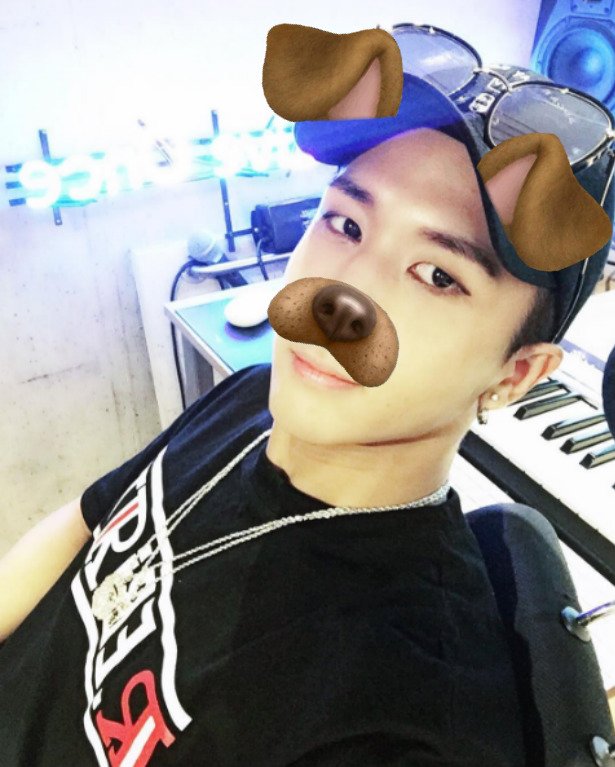 suhorozpruwacz's tweet image. woof woof #StarlightSelcaDay
 #2wąs