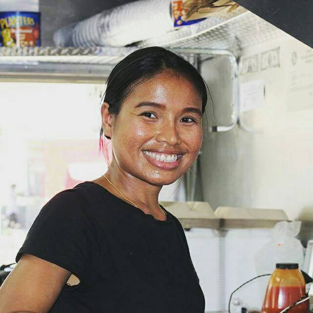 AlohaThaiFusion's tweet photo. Come see us today from 11- 8:30! Duangjai is cooking up your next meal!🌶
#alohathaifusion #timeforthai #mauifoodtruck #thaifood https://t.co/uSOyQyOrYt