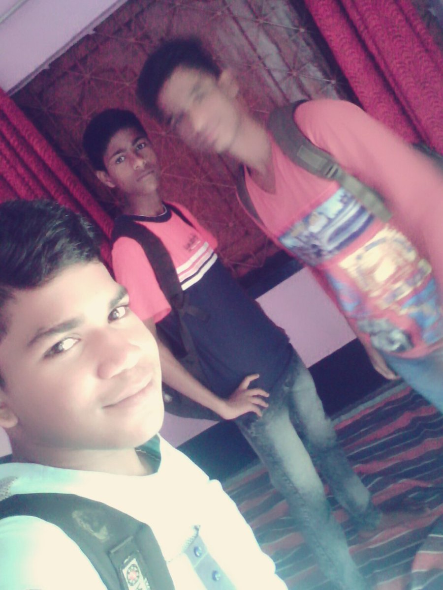 bauri_satyajit's tweet photo. JhuLjhaRu..blur https://t.co/FMvFDFdxk7