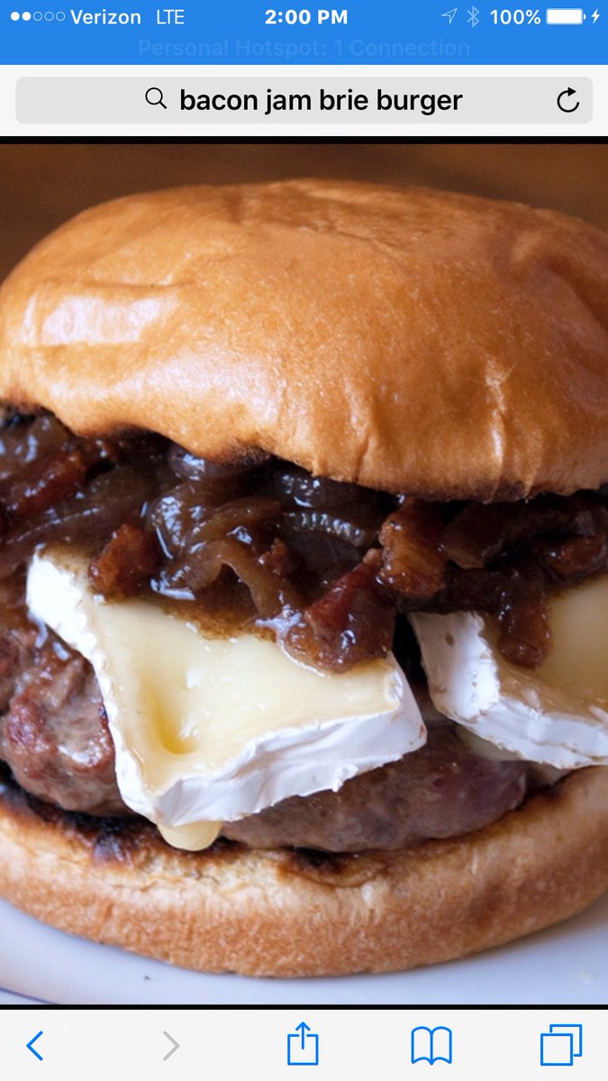 TheRedOnion2006's tweet photo. 2Nite! 4-10pm Burger and Brew! A Free Draft Pint with purchase of any of our 1/2 lb Burgers! 12 Drafts on Tap #BurgerandBrew https://t.co/MrtmavwBS2