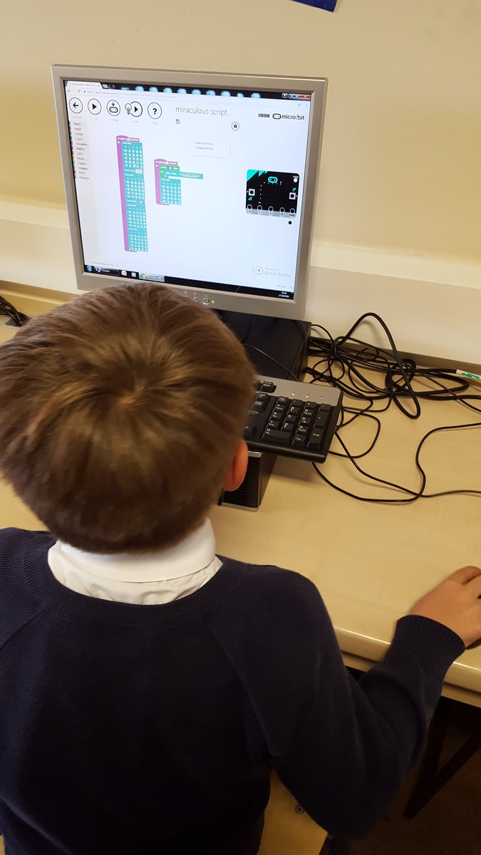 StAndrewsCoE's tweet image. Year 3 Coding after school as part of #codeweek2016 They loved the micro:bits #codeweek @codeweekUK
