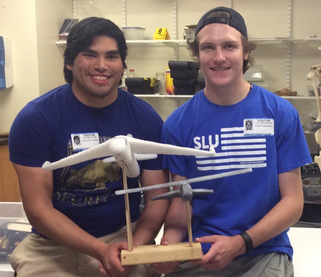 CarvEngineering's tweet photo. JCherry (SLU, Flight Science-Pilot) GWebb (RC, Social Science) #EngineeringAlumni share their experiences w/seniors https://t.co/QnZdK56GDU