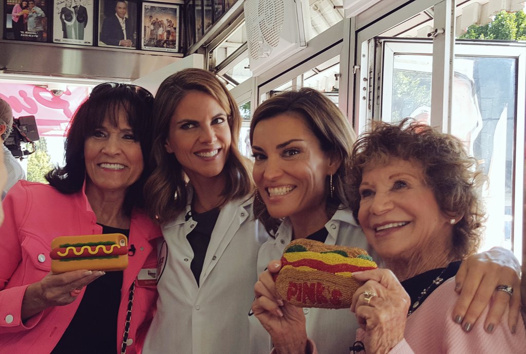 pinkshotdogs's tweet photo. Do ya miss #Hollywood &amp; #PinksHotDogs? Watch @AHLive 2day at noon &amp; C #KitandNatsAdventure at #Pinks @ahjordan007 #PinksLadies #PinksPurses https://t.co/MgQrsf8bDb