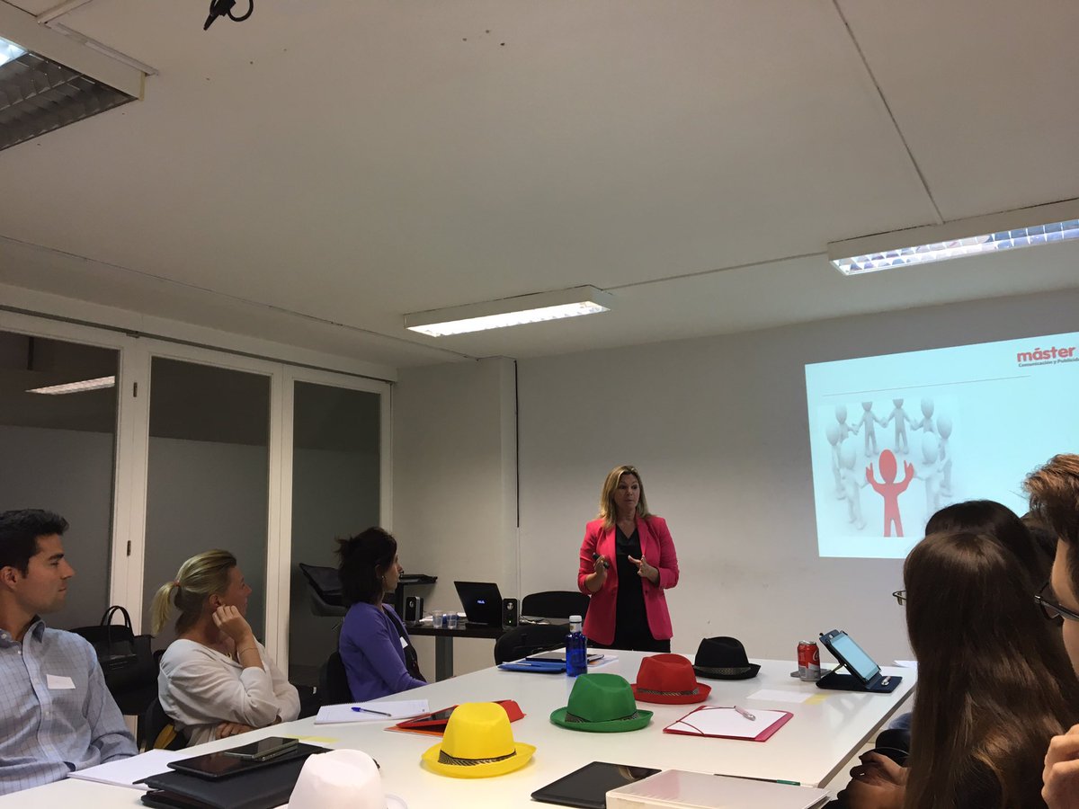 IAB_Spain's tweet photo. Comenzamos la primera clase de la IV Edición del #IABMaster. Hoy empezamos con "Coaching de equipo" https://t.co/orvcNMCeJD
