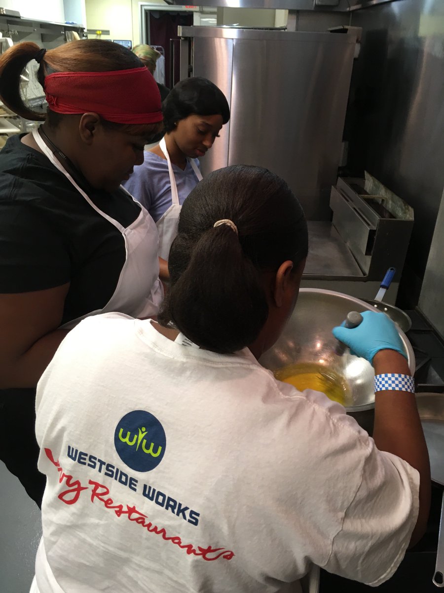 ChefJWestside's tweet photo. Students making Holllandaise. https://t.co/rpvwjNSgMh