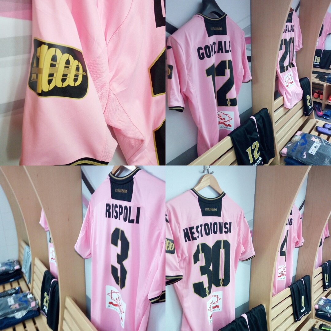 palermocalcioit's tweet photo. Verso la #1000inA, verso #PalermoTorino: uno sguardo nel nostro spogliatoio! https://t.co/io7RKoa6T4