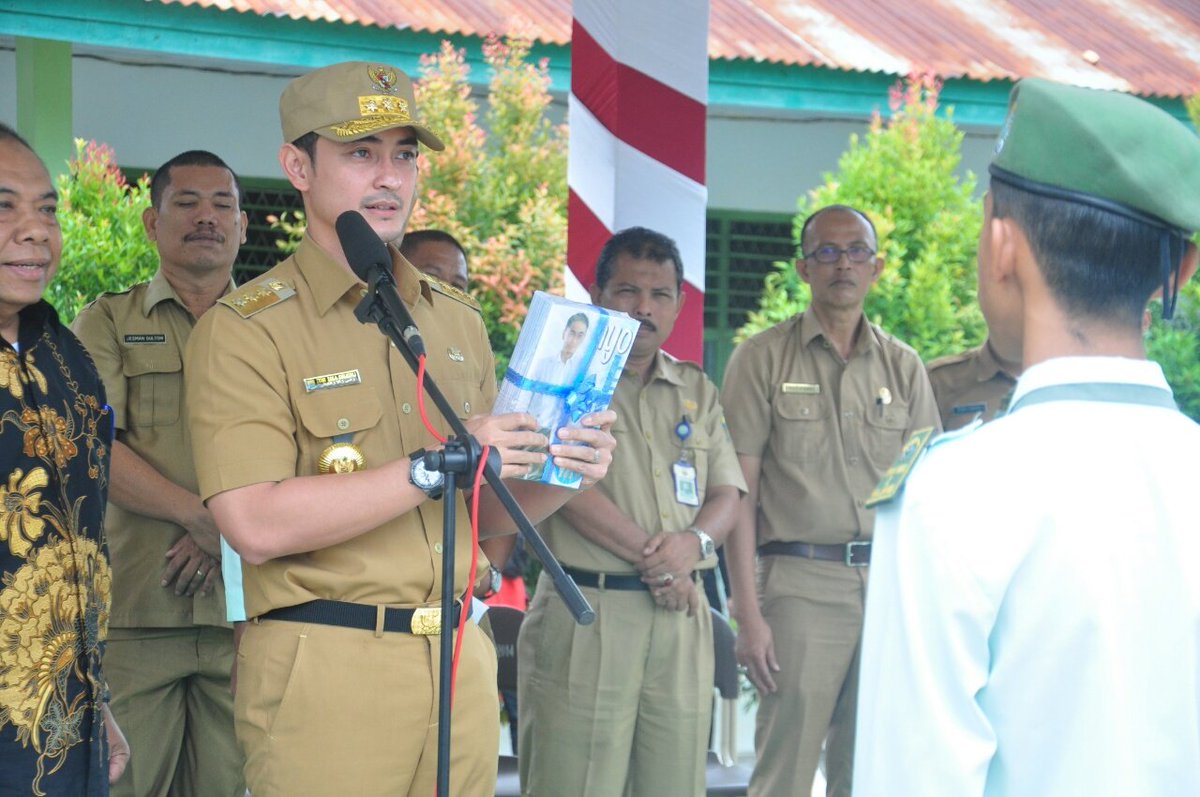 ZolaGubernurJambi tweet media