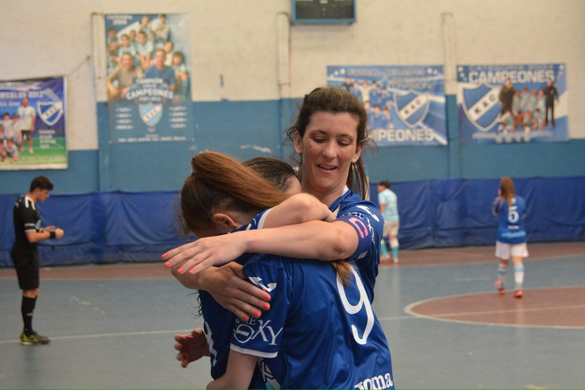 Kimberleyfutfem's tweet photo. Algunas fotos de la fecha contra san Lorenzo! 📸⬇️#Futsal #kimberley https://t.co/5PmesZ8EN4