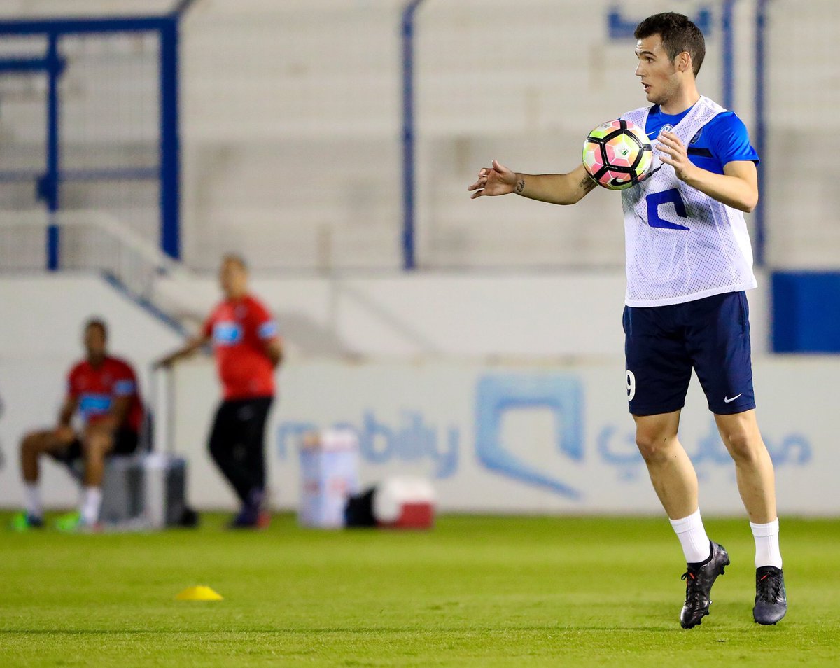 hilalstuff's tweet photo. ليو في تمرين الهلال اليوم . https://t.co/dKw9sR71W3