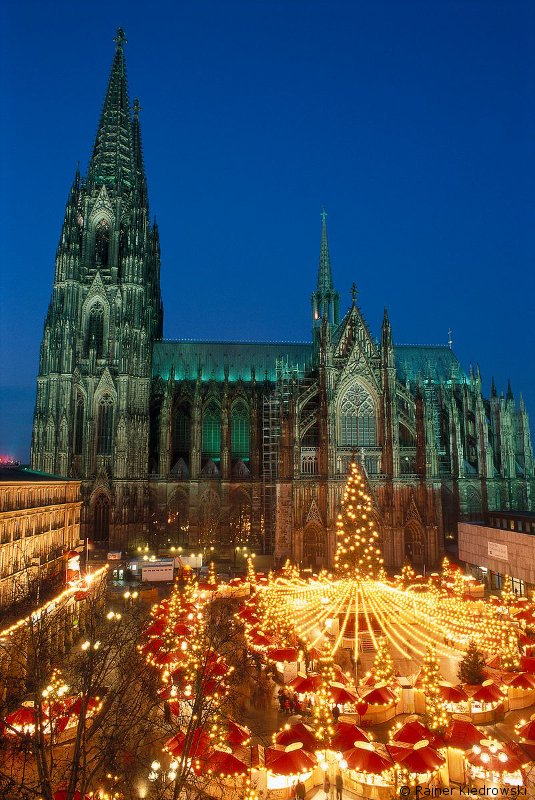 GermanyTourism's tweet photo. #German Christmas Markets will start to open in just 3 weeks! You better get ready! #JoinGermanTradition https://t.co/sWWqqcnZJe https://t.co/ra1QpLV2bn