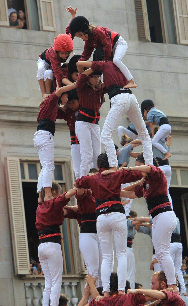 ChrisCameron57's tweet photo. Holiday snaps 062:

Diada de la Mercè #Castellers #LaMerce2016 #Barcelona

5 of 7 with pillar (5d7a) by @jovedebarcelona https://t.co/j7RWtKU5Um