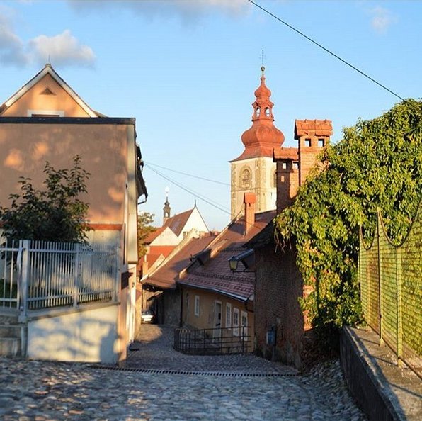 Last warm days💛🍁🍂 #Ptuj #autumn instagram.com/p/BLq8bEoDO5h/…