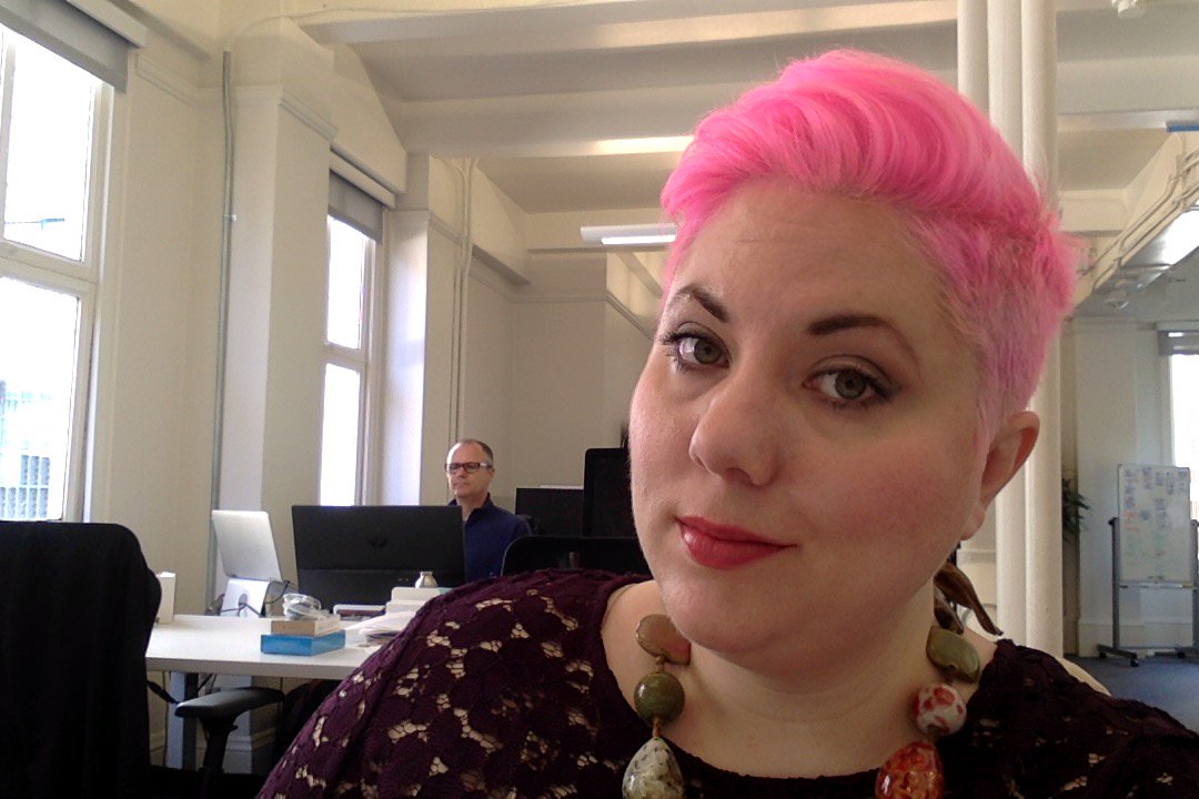 mostlymartha's tweet image. Some punk you are, Martha. #deskselfie #featuringjohn