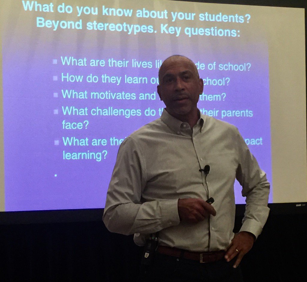 ameliadgvl's tweet photo. .@PedroANoguera asks us: "Do we know enough about our Ss to teach them the way they learn?" #ETEASCD #ASCDInstitute https://t.co/xHugMz4nXl